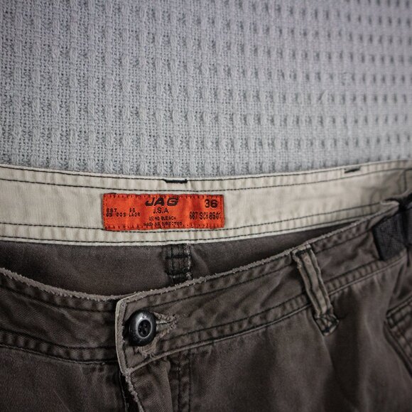 Jag Faded Baggy Cotton Cargo Shorts / 36 - Picture 3 of 9